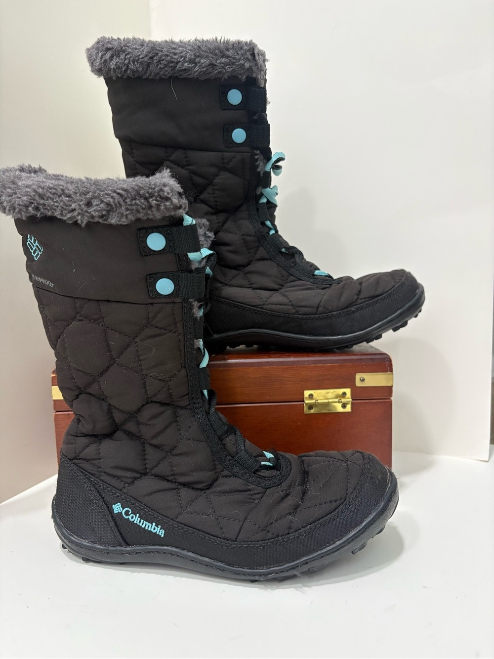 Columbia Minx Mid II
Waterproof Winter Snow Boots Black Teal Youth Size 2